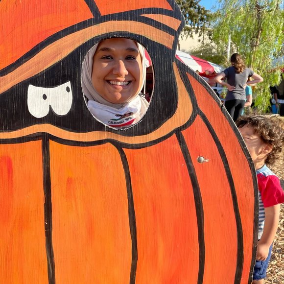 Meet your Posher, Alaa - Picture 1 of 1